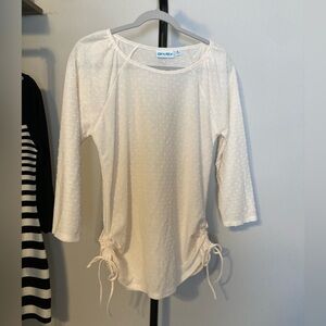 EUC Kiwi Fresh Women's Cream Dot-Textured 3/4 Sleeve Top Medium